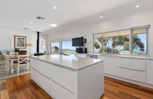 Waitpinga House | Encounter Blue - Waitpinga - Linen Included