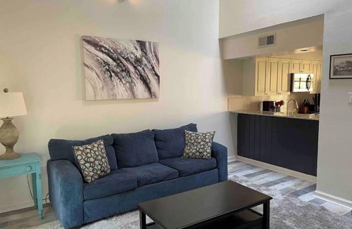 South Baton Rouge House | End unit townhouse