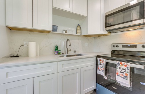 Clearlake Apartment | End Unit w/Clear Lake Access in NorCal!