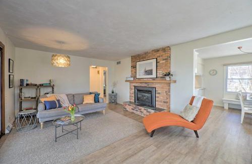 Holland House | Endearing Cottage with Fire Pit and Private Beach