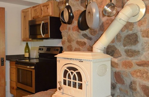 Locust Grove Apartment | Enderly - c1859 - English Basement Apartment