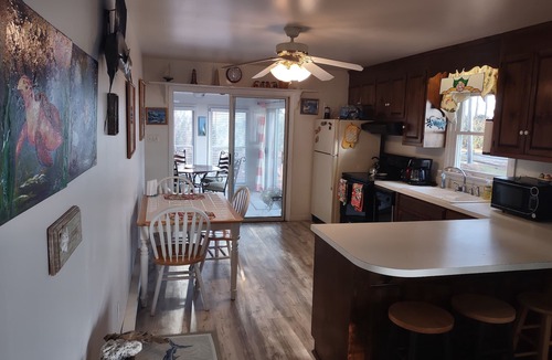 Grimstead House | Endless Chesapeake Bay Views. Rooftop Deck. Pets Stay Free.