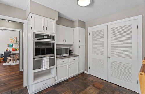 Wichita House | Endless Family Entertainment, Fire Pit, 2 Kings!