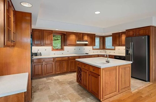 Aquashicola House | Endless Lake Views, Amazing Sunsets overlooking a state park!