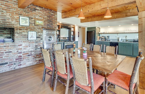 Norden House | Endless Mtn Views! Group Ski Lodge at Sugar Bowl