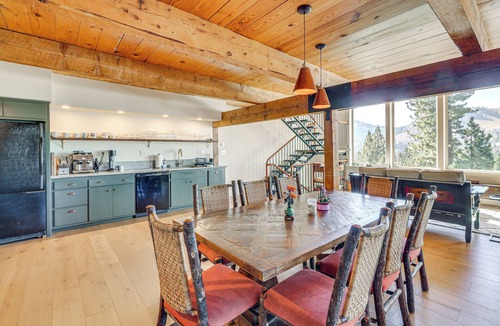 Norden House | Endless Mtn Views! Group Ski Lodge at Sugar Bowl