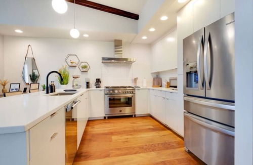 Hood River House | Endless River Views, 1 Block to Downtown