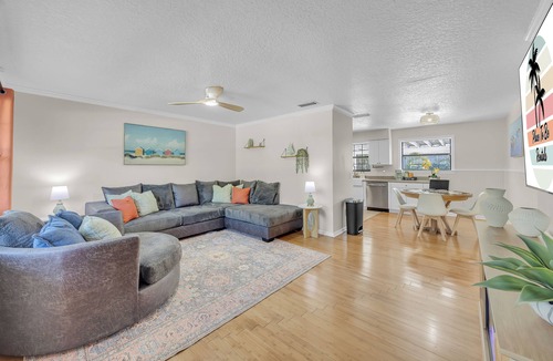 Dolphin's Cove House | Endless Summer- Beach | Pool | Firepit | 3 king bedrooms | Bunk Room