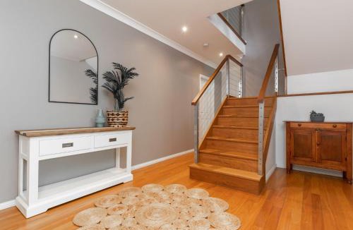 Smiths Lake House | Endless Summer at Smiths