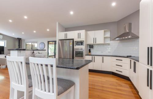 Smiths Lake House | Endless Summer at Smiths