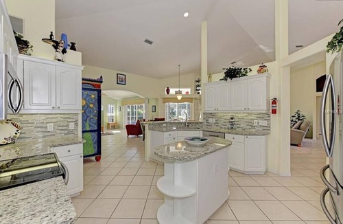 Broadmoor Villa | Endless Summer, full refund*, pool heat, sleeps 6