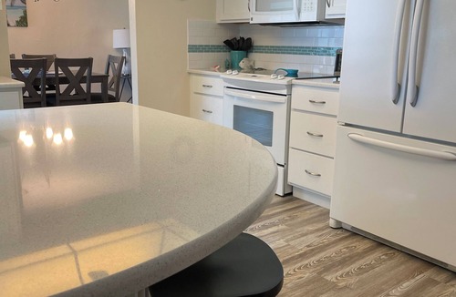 Palm Harbor House | Endless Summer! Pool & Spa Dock-Kayak-Beaches!