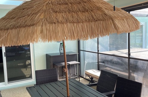 Palm Harbor House | Endless Summer! Pool & Spa Dock-Kayak-Beaches!