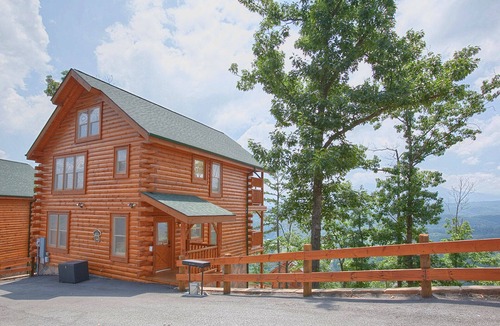 Sevierville Cabin | Endless Views: Amazing Views + Hot Tub + Pool Table