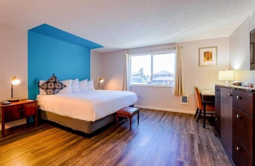 Seaside Hotel | Endless Views and Relaxation! Pets Allowed, Kitchenette, Free Parking!