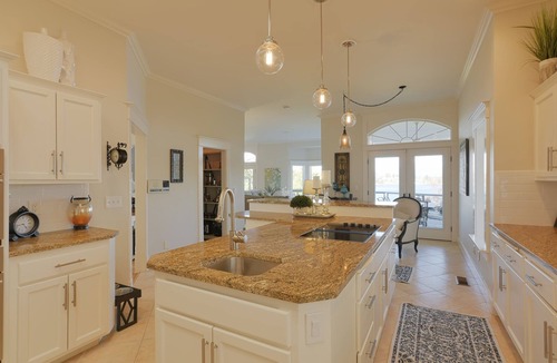 Lake Stevens House | Endless Views @ This Elegant 5* Lake Stevens Home