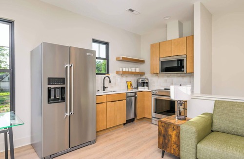 Mount Mourne Apartment | Energetic Lakeview Loft