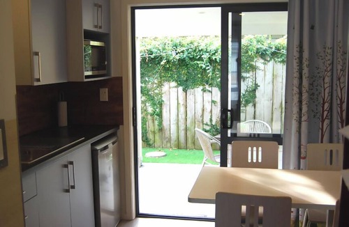 Papamoa Beach Hotel | Energy Motor Lodge