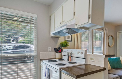 Clarksville Apartment | Enfield #114 xxxxxxx