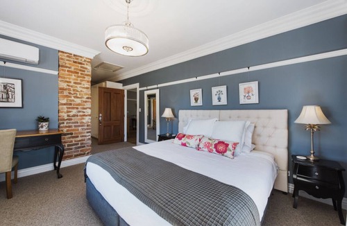 Menah Bed & Breakfast | Enfield House