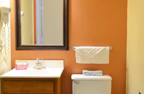 Enfield Hotel | Enfield Inn