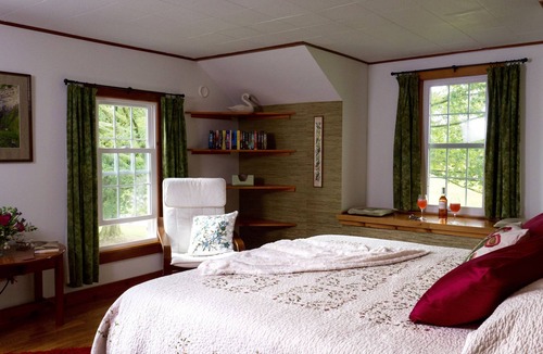 Newfield Bed & Breakfast | Enfield Manor