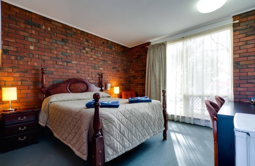 Enfield Hotel | Enfield Motor Inn