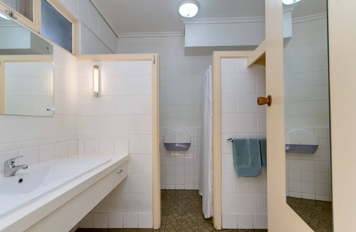 Enfield Hotel | Enfield Motor Inn