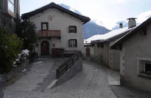 Vna House | Engadine House