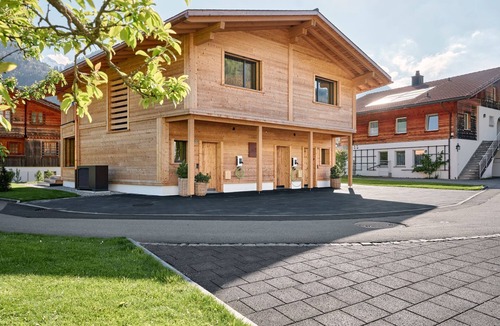 Meiringen Ski Chalet | Engelhorn view