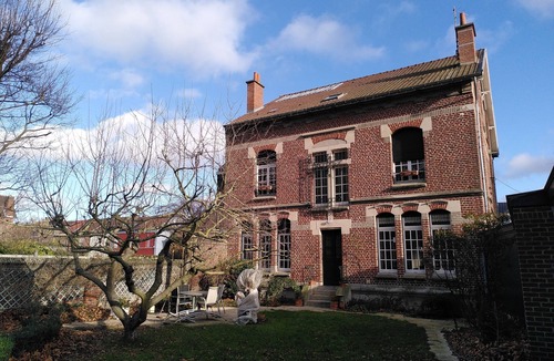 Denain House | Engineer's house in quiet neighborhood