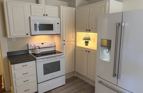 Chickasha House | England House: 3BR w/workspace & WiFi, family friendly