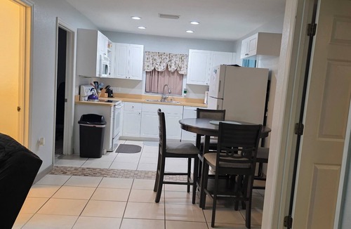 Englewood East House | Englewood Cozy Comfy Home