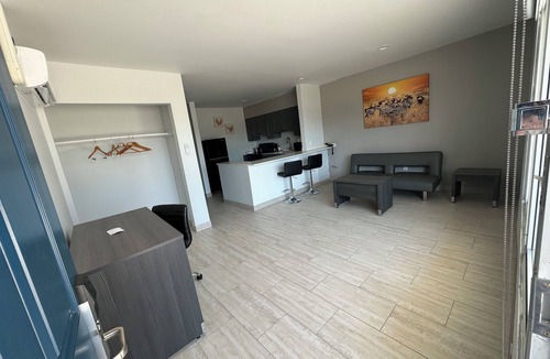Englewood South Hotel | Englewood Inn & Suites