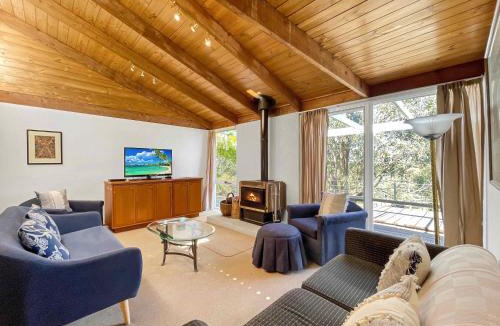 Lovedale House | Englewood Ridge