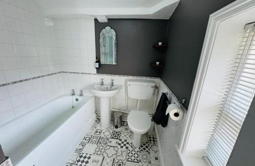 Shrewsbury Apartment | English Bridge Court