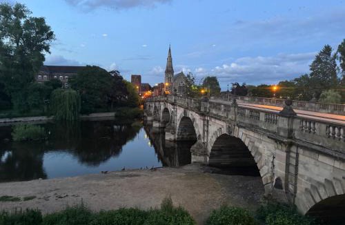 Shrewsbury Apartment | English Bridge Court