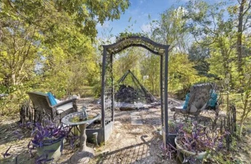 Huffman Cottage | English Cottage Retreat