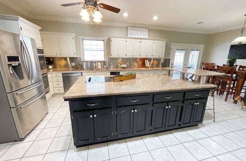 Fayetteville House | Enjoy 3 King beds with ensuite baths, 8 total beds