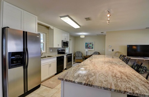 Yacht Club House | Enjoy a 3-bedroom vacation home in Yacht Club - Special January & February.