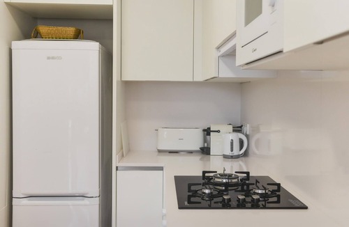 Platja d'Aro Apartment | Enjoy a Comfortable and Relaxing Stay in This Bright Apartment with Private Garden