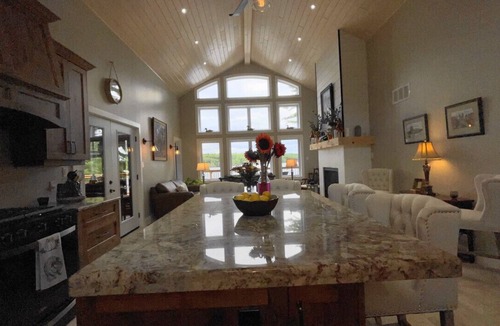 Tudor and Cashel House | Enjoy a Cottage Dream Vacation!