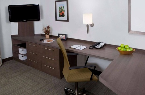 Horsham House | Enjoy A Hassle-Free Stay! 4 Spacious Units, Kitchen, Pets Allowed