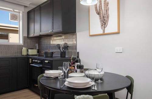 Elwood Apartment | Enjoy a Luxurious Elwood Escape