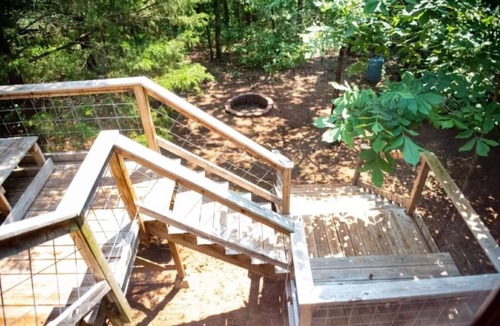 Lindale Cabin | Enjoy a Peaceful and Relaxing Stay Here at the Leanin Tree!