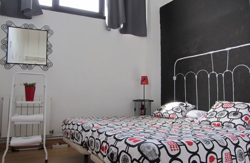 Deustuko San Pedro-Erribera Hostel | Enjoy a pet-friendly hostel-house 20 minutes from the Guggenheim!