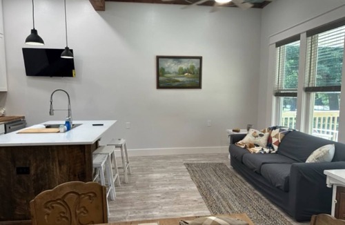 Arthur City Other | Enjoy a Relaxing Retreat to The Farmhouse in the East Texas Countryside!