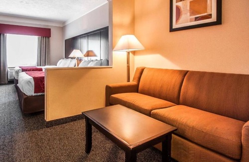 Clackamas House | Enjoy a relaxing stay in Clackamas!