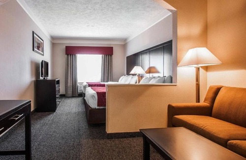 Clackamas House | Enjoy a relaxing stay in Clackamas!