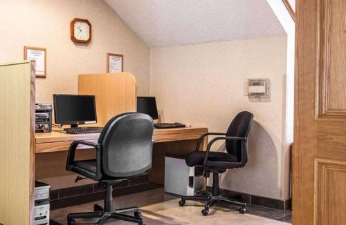 Clackamas House | Enjoy a relaxing stay in Clackamas!